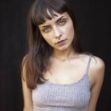 Ester Reyes (@Esterreyesg)