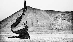 Flamenco Dancing In Spain Meet Black Flamenco Dancer Phyllis Akinyi Las Morenas De Espana Flamenco Photography Flamenco Dancers Spanish Musicians