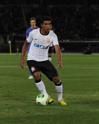 I think you mean the other paulinho. Ficheiro Paulinho 2012 Fifa Club World Cup Jpg Wikipedia A Enciclopedia Livre