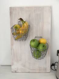 Holzbrett Als Gemuse Obst Aufbewahrung Umfunktioniert Aufbewahrung Kuche Holzbrett Kuchenaufbewahrung