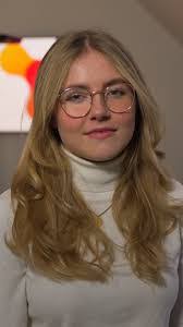 Mandy Lutz's Instagram, Twitter & Facebook