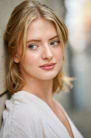 Please help... Why does everything look insanely good