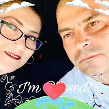 New Kindle feature! You can now set the Lock Screen to show the cover of  the book you're currently reading.