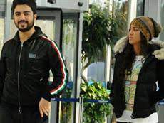 Romantik şarkıların prensi yusuf güney sevgilisi kim, kız arkadaşının adı ne ve sevgilisi var mı gibi konular kendisinin çıkarmış olduğu yeni albümünden sonra genç kızlarımızın daha çok ilgisini çekmeye başlamıştır ve bu nedenle de yusuf güney kiminle birlikte ve kiminle çıkıyor sorularını daha sık yöneltmeye başlamışlardır. Yusuf Guney In Esmer Aski