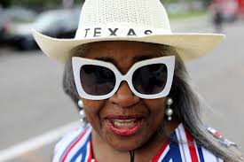 Aretha Franklin public visitation open at Charles H. Wright Museum