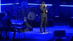 His debut studio album, seeing is believing, was released in 1994, consisting mostly of cover versions of traditional tracks and soul songs from the 1960s and 1970s. Abschied Nehmen Von Xavier Naidoo Laut De Song