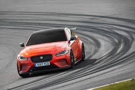 Résultat de recherche d'images pour "jaguar xe sv project 8"