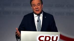 Han beskrivs av politiska bedömare som en merkelian, då han står för en mer mittenorienterad riktning i. Cmkxcxrazuhiqm