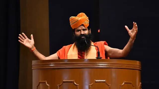 80वें स्वतंत्रता दिवस पर बाबा रामदेव ने फहराया तिरंगा, बोले 'सरकारी नौकरियों में 90 से 99 तक घोटाला' - baba ramdev hoists the tricolour on the 80th independence day says genz is
