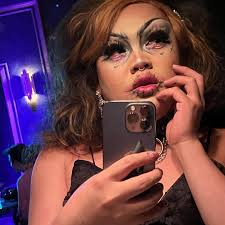 🌇👩🏼‍🎤 drag dump: LA edition 👩🏼‍🎤🌇 • • • drag dump! felt so gorgeous  and stunning, thank you for being gorgeous to this doll LA!!! special  shout-out to @sedusarichman and @missshumai for