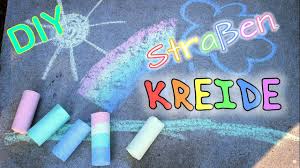 Ein paar tropfen wasser hinzufügen bis die masse schön cremig ist und keine klumpen nun lasst ihr die selbstgemachte kreide mindestens eine nacht gut austrocknen und löst die straßenkreide erst aus der form, wenn sie ganz trocken ist. Diy Strassenkreide Selber Machen Youtube