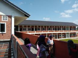 Laman portal rasmi jabatan agama islam melaka > perkhidmatan > senarai sekolah. Madrasah Tahfiz Darul Ulum Al Islamiyah Perempuan Di Bandar Melaka