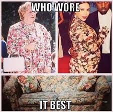 The Internet S 10 Funniest Reactions To Kim Kardashian S Floral Couch Dress Kim Kardashian Pregnant Kim Kardashian Kardashian