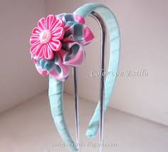 Vincha O Diadema Decorada Con Una Flor Kanzashi Color Verde Jade Y Coral Vincha Diadema Headband Cintas Diademas Con Cintas Diademas Cintillos Decorados