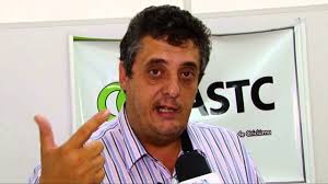 Strauss passa a ser investigado por coação