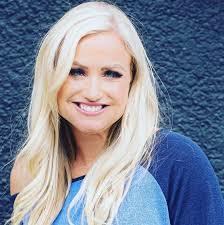 Nancy Legrand's Instagram, Twitter & Facebook