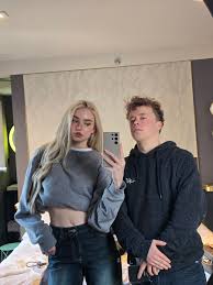 HoneyPuu on X: Wir sind in NEW YORK LETSGOOO LIVE TAG 3  t.coa1YsqV1KaK t.coCkguRVLD5Y  X