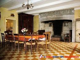 Grande Cheminee De Cuisine Dans Un Ancien Relais De Poste Du Cantal Maisonauvergne Maisonpierre Maisoncantal Www Parte Vente Maison Maison Maison En Pierre