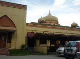 There is a large community of muslims working in the surrounding area. Masjid Ar Rahman Universiti Malaya Photos Facebook