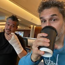 Rob called in a hand double for this “secret project” he's working