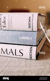 Taschen books hi-res stock photography and images - Alamy