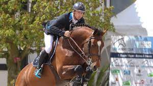 Pomeriggio di spettacolo nella suggestiva tappa del global champions tour di parigi, il cavaliere australiano jamie kermond, in sella a yandoo oaks constellation, ha vinto la 6 barriere saltando 1d9ojdhk Jvwwm