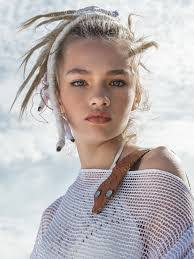 Samantha Britt's Instagram, Twitter & Facebook