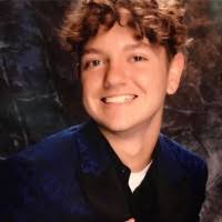 90+ perfiles de «Avery»