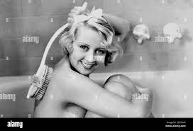 Joan blondell 1931 hi-res stock photography and images - Alamy