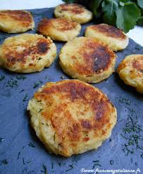 Palets De Pommes De Terre Facon Russe Vegetalien Vegan France Vegetalienne En 2020 Recettes De Cuisine Galette Pomme De Terre Pomme De Terre