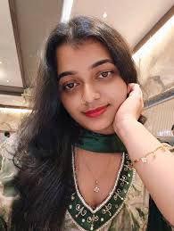 Unbothered. Hydrated. Thriving. 💁‍♀️