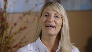 Lenora Snider's Instagram, Twitter & Facebook