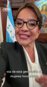 Emotivo mensaje para Cesia Saenz 🤩 por parte de la Presidenta de la  República Xiomara Castro 🇭🇳 un mensaje de motivación y apoyo al talento  hondureño en #LaAcademia 🎤🎶