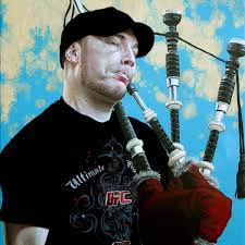 Ian Strawn's Instagram, Twitter & Facebook