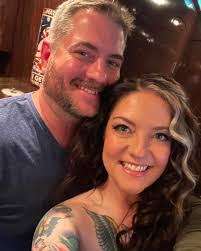 Michelle Tindle's Instagram, Twitter & Facebook