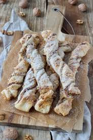 Schnelle Nussstangerl Aus Blatterteig Rezept Sweets Lifestyle Rezept Blatterteig Rezepte Suss Kuchen Und Torten Rezepte Blatterteig Suss