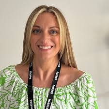 Kelly Kirkbride's Instagram, Twitter & Facebook