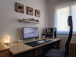 Diy tv wall mount wall mounted tv mount tv hide cables ideas prácticas tv wall design ideas para organizar cable organizer cable management. The 5 Step Guide To Perfect Desk Cable Management Voltcave