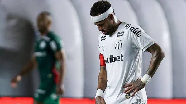 Jornal espanhol cita 'novo calv&aacute;rio' para Neymar e critica: 'N&atilde;o v&ecirc; a melhor forma h&aacute; muito tempo' - ESPN