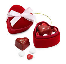 Cette Petite Boite Coeur En Coeur Rs Rouge Contient Un Chocolat Fin Coeur Praline Croustillant Et Q Cadeau Chocolat Boite Chocolat Chocolat Saint Valentin