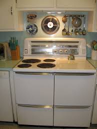 Our ranges offer thousands of combinations of styles, colors and features, and will be the focal point and centerpiece of your kitchen. 208 Pictures Of Vintage Stoves Refrigerators And Large Appliances Vintage Stoves Vintage Kitchen Appliances Vintage Oven