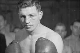 Fred dyer welterweight cardiff Fred was welsh welterweight champion and was  known as the singing boxer