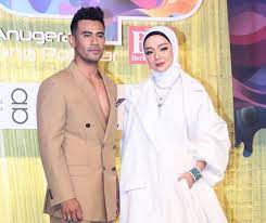 Check spelling or type a new query. Baju Tunjuk Dada Dan Makilah Aku Busana Artis Sempena Abpbh Jadi Bahan Jenaka Gosip Tempatan Gosip Forum Cari Infonet