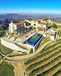 Malibu Rocky Oaks The Mansion Featured In The Movie The Hangover 3 Villa De Reve Belle Maison Ma Maison De Reve