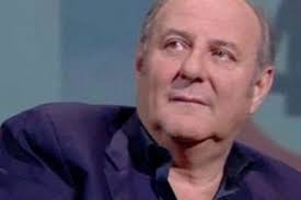 He is an actor and writer, known for striscia la notizia (1988), i tre moschettieri (1991) and l'odissea (1991). Gerry Scotti Near Drama For His Son The Confession Of The Conductor Ruetir