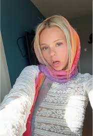 Sophia Squires's Instagram, Twitter & Facebook