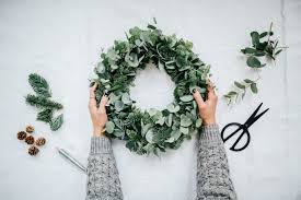 Dieser schicke kranz besteht aus vielen einzigartigen holzstücken. 1001 Festliche Ideen Wie Sie Adventskranz Holzscheibe Selber Machen