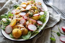 Kartoffelsalat Mit Rauchersaibling Rezept Elle Republic Rezept Rezepte Kartoffelsalat Salat