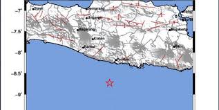 Gempa bumi berkekuatan magnitudo 3.0 skala richter terjadi di wilayah pacitan jawa timur, tanggal 07 april 2020 pukul 04:38. Jelang Subuh Pacitan Diguncang Gempa 4 Sr