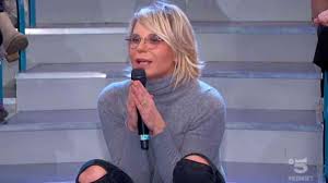 Maria de filippi onstage at the sanremo music festival, 2009. Uomini E Donne Maria De Filippi Furiosa Con Un Cavaliere